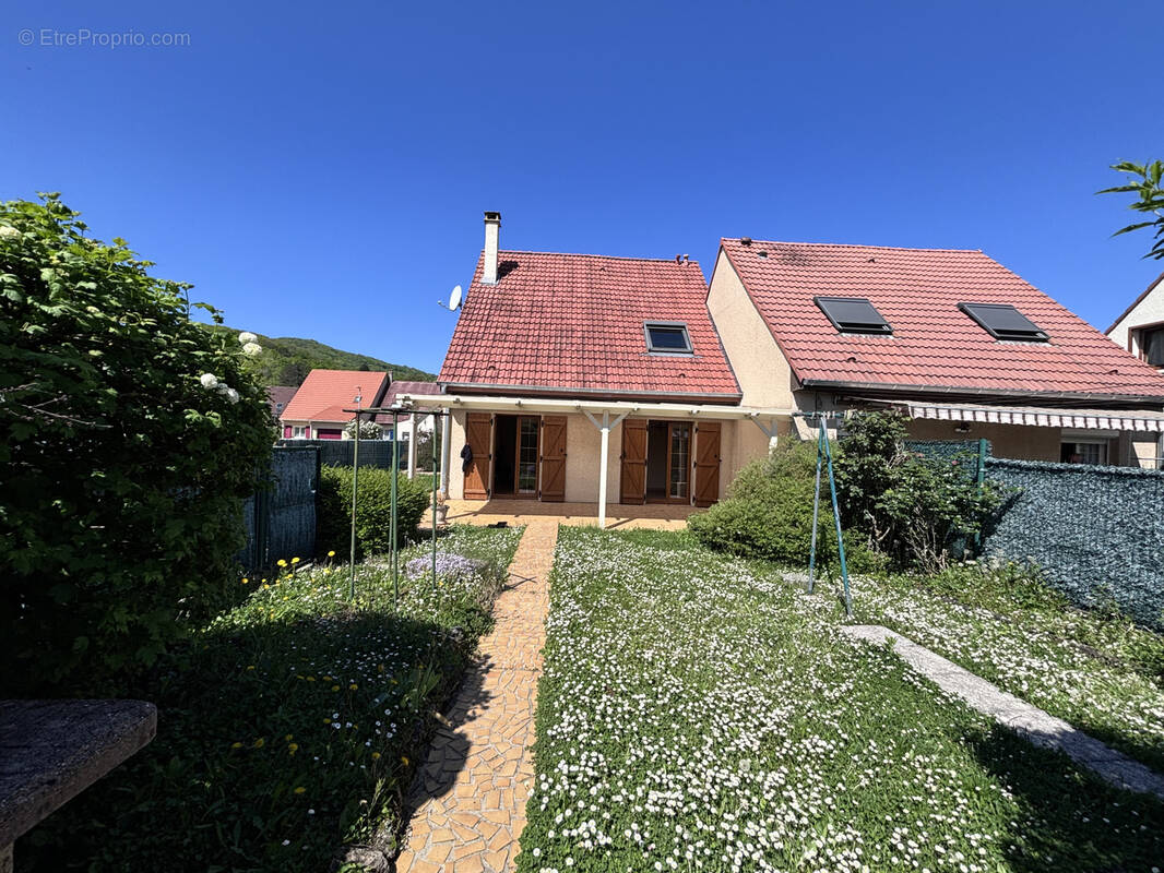 Maison à ARS-SUR-MOSELLE