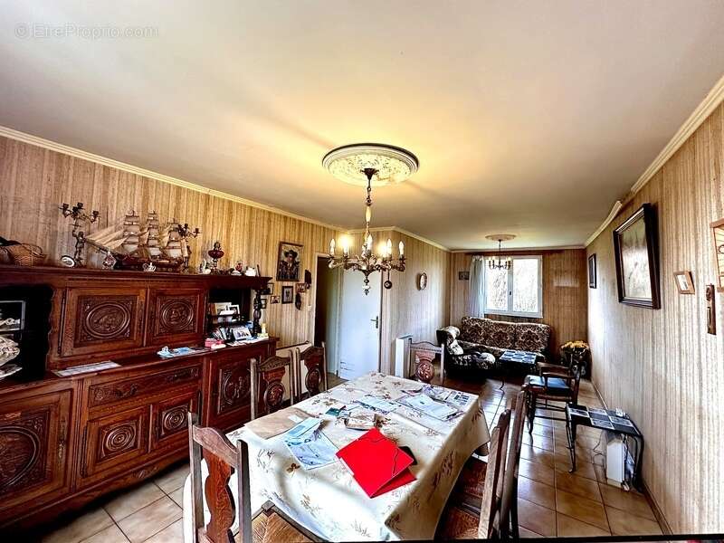 Maison à MINIAC-MORVAN