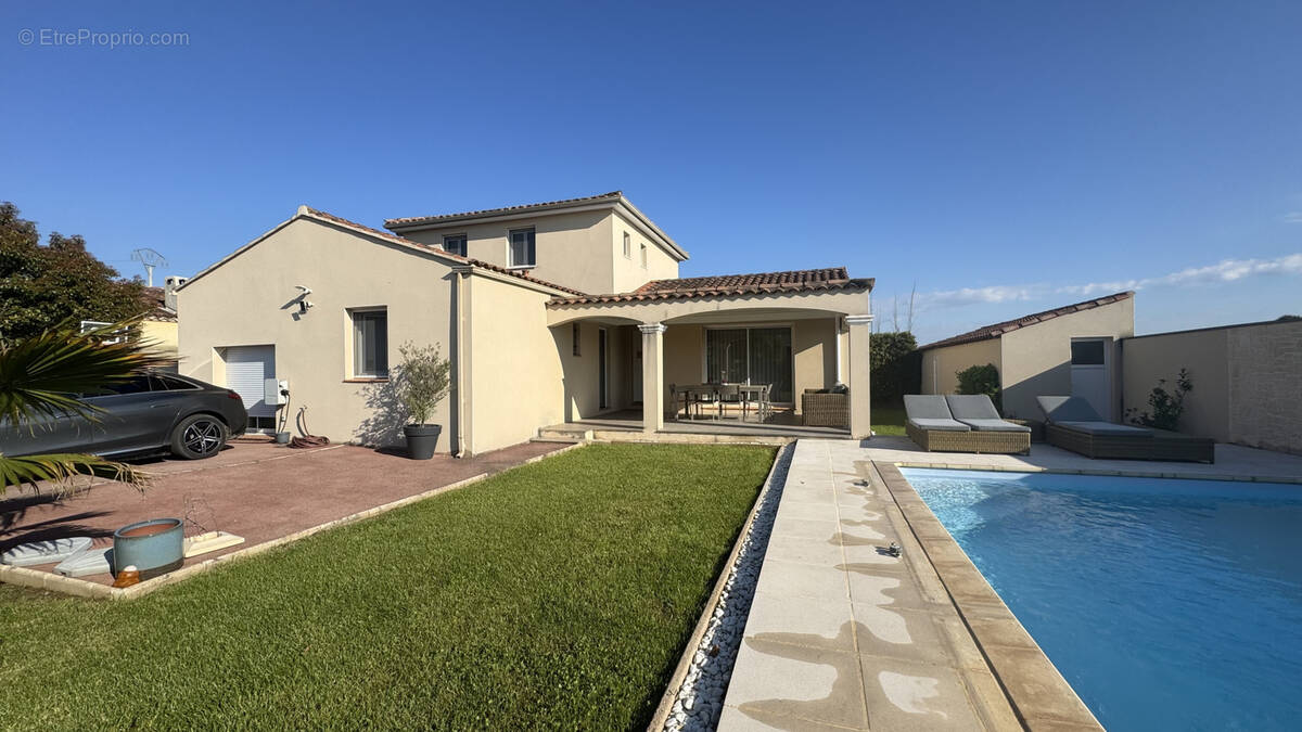 Maison à AUBORD