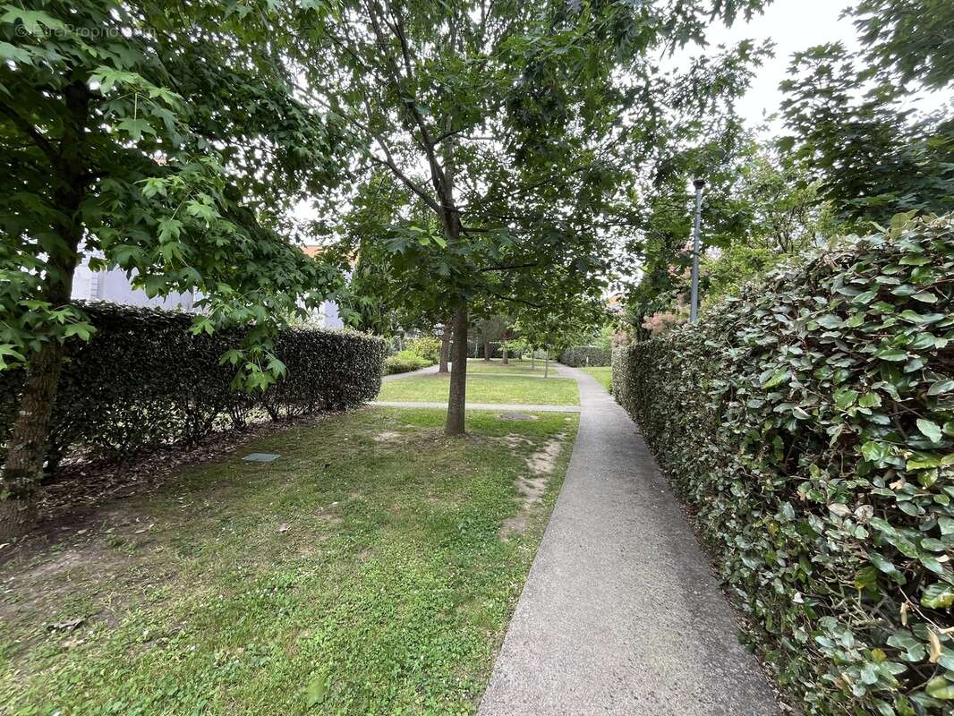 Appartement à ARTIGUES-PRES-BORDEAUX