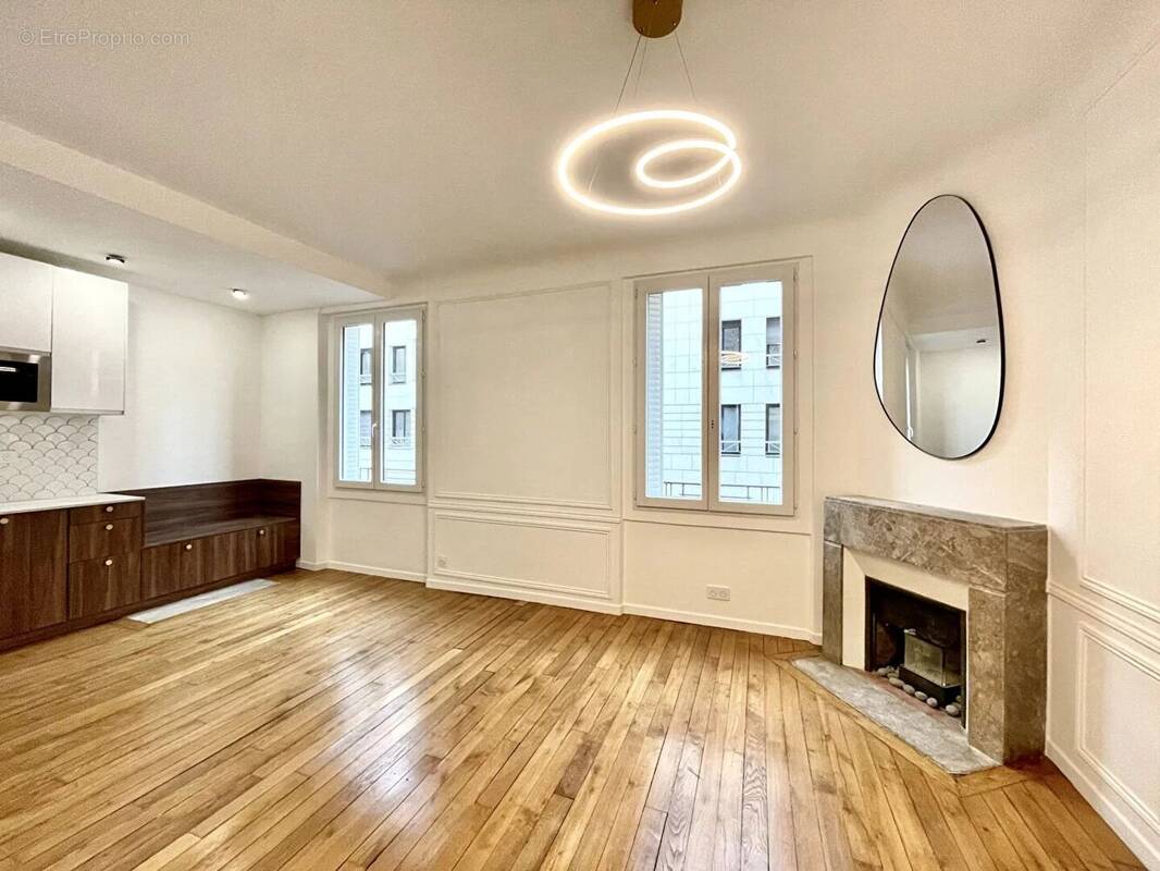 Appartement à LEVALLOIS-PERRET