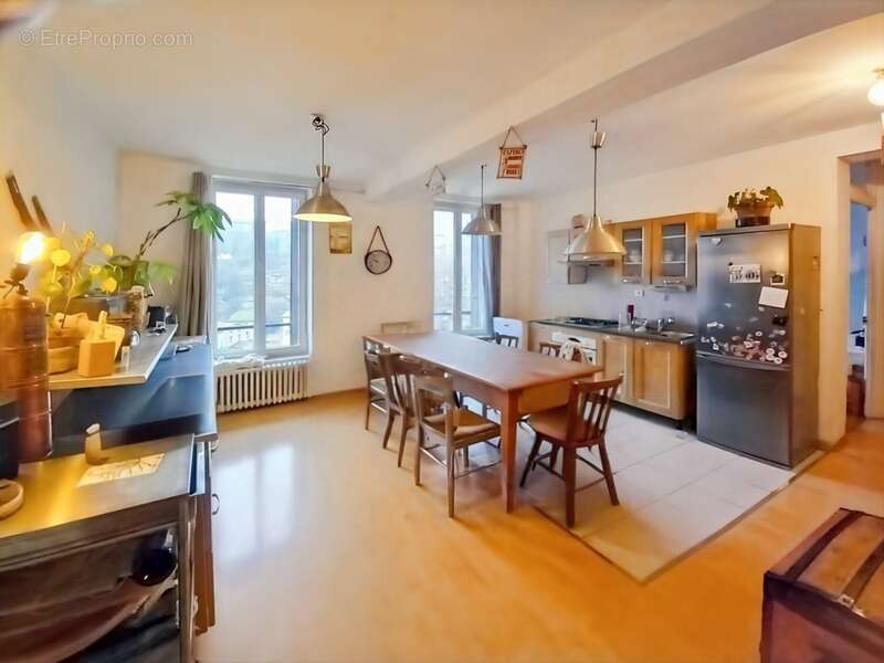 Appartement à THIERS