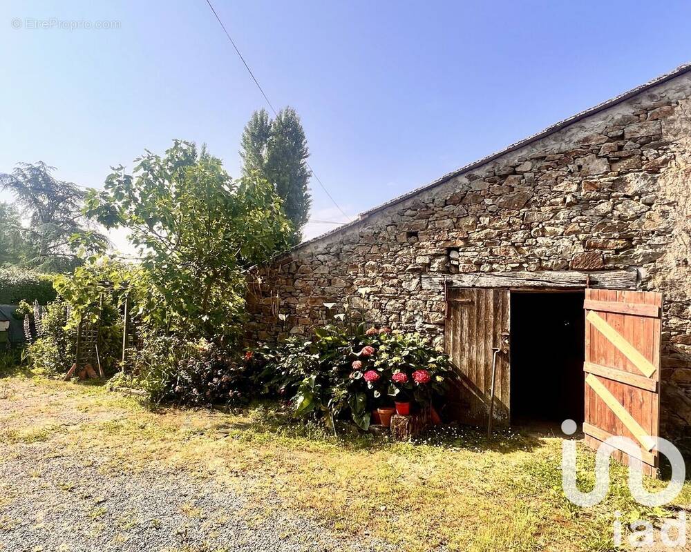Photo 1 - Maison à VENANSAULT