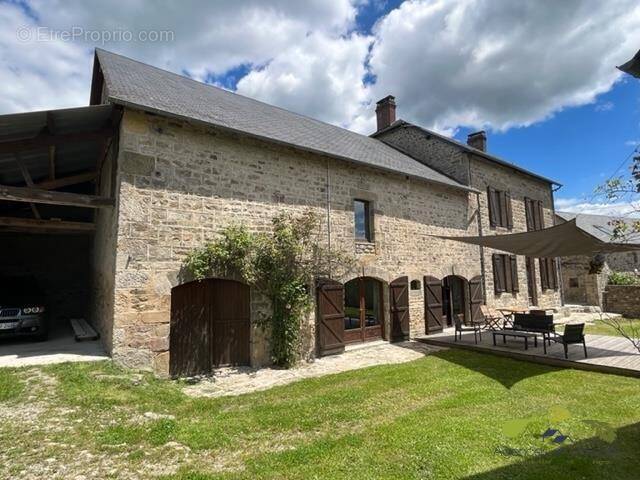 Maison à TREIGNAC