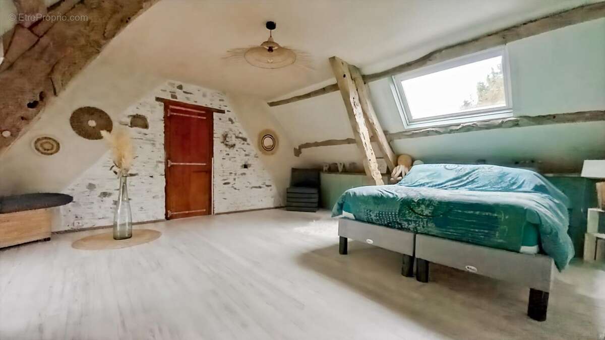 Maison à ERCE-EN-LAMEE