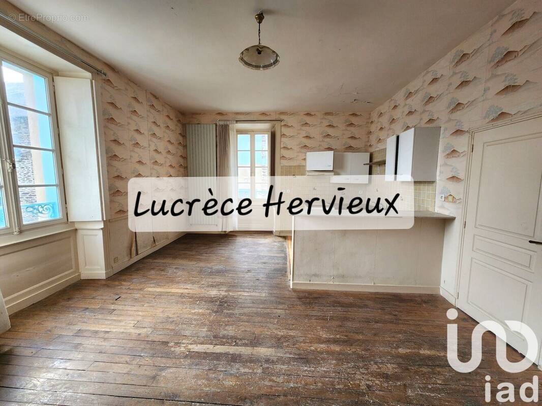 Photo 1 - Appartement à LA CHAPELLE-DES-FOUGERETZ