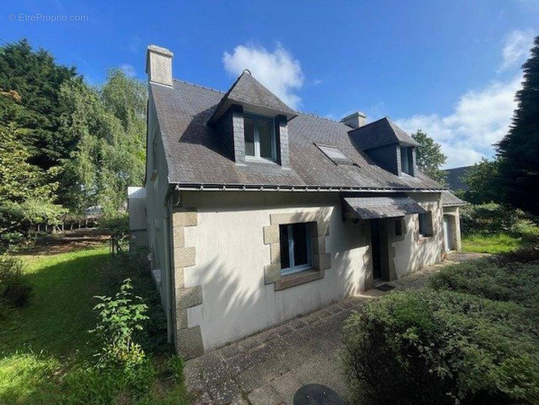 Maison à LARMOR-BADEN