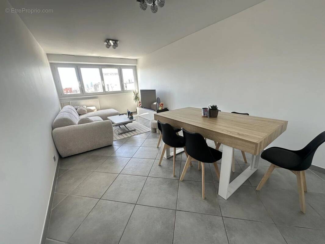 Appartement à COLOMBES