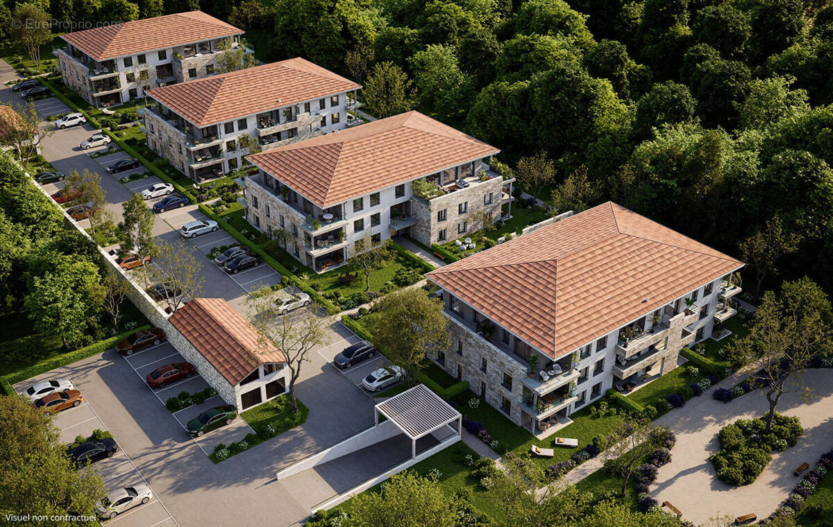 Appartement à PERONNAS