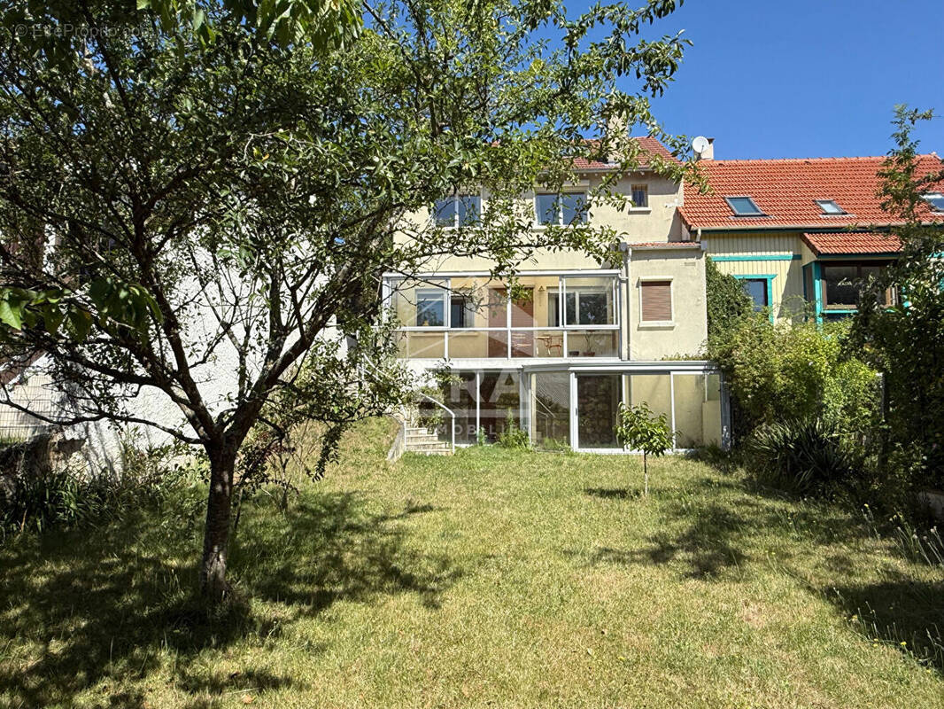 Maison à BURES-SUR-YVETTE