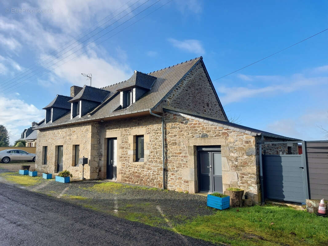 Maison à PLESSIX-BALISSON
