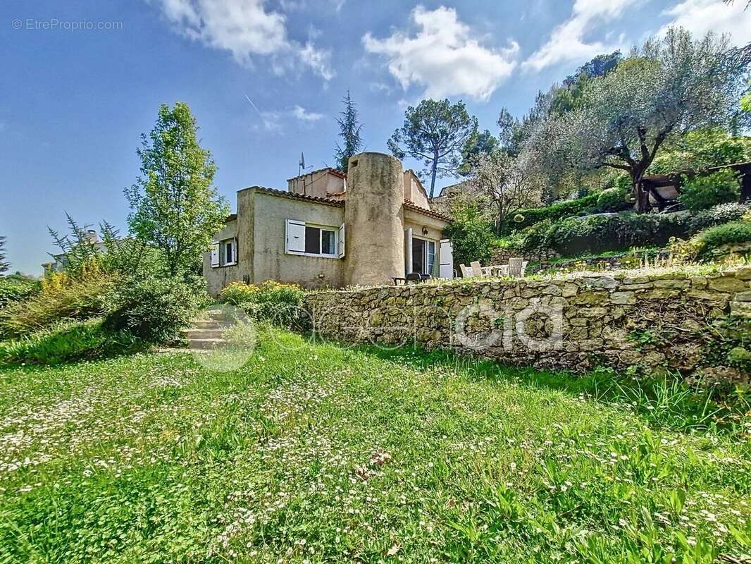 Maison à LE ROURET