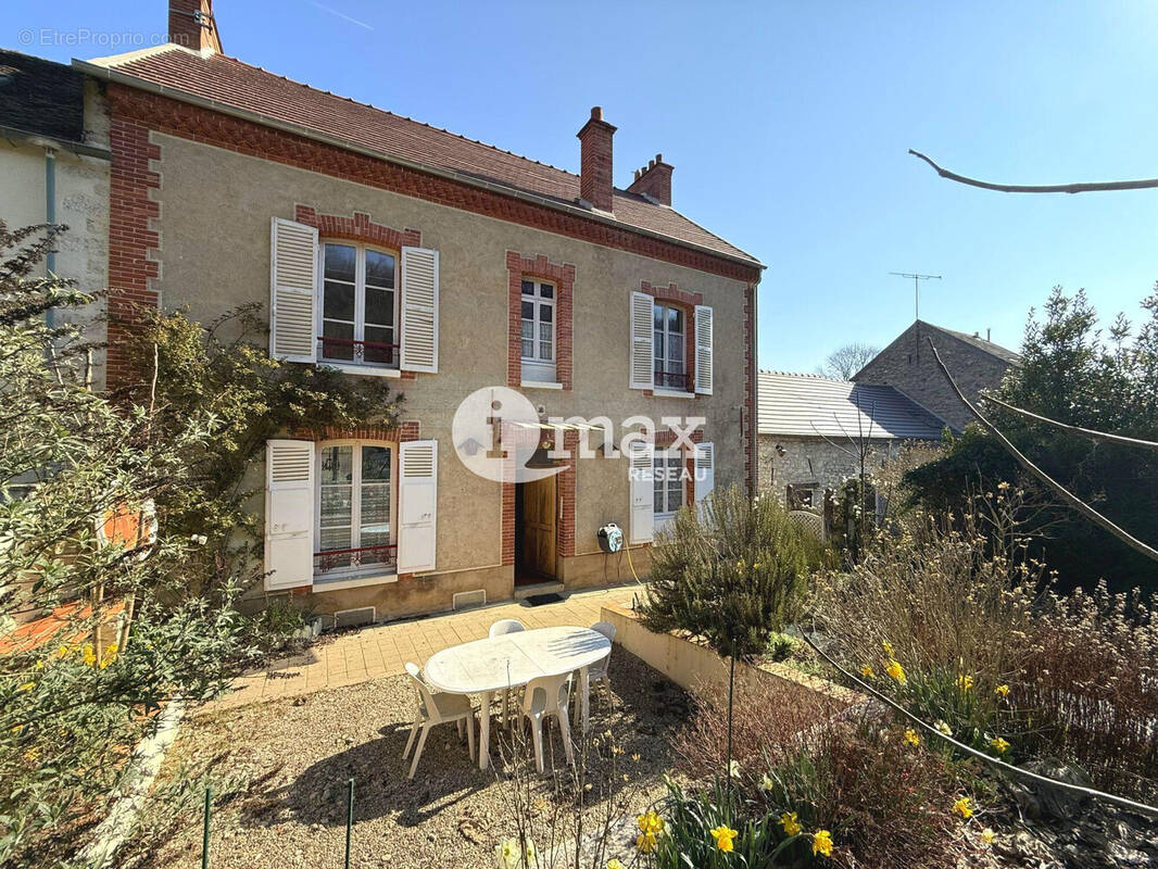Maison à SOUPPES-SUR-LOING