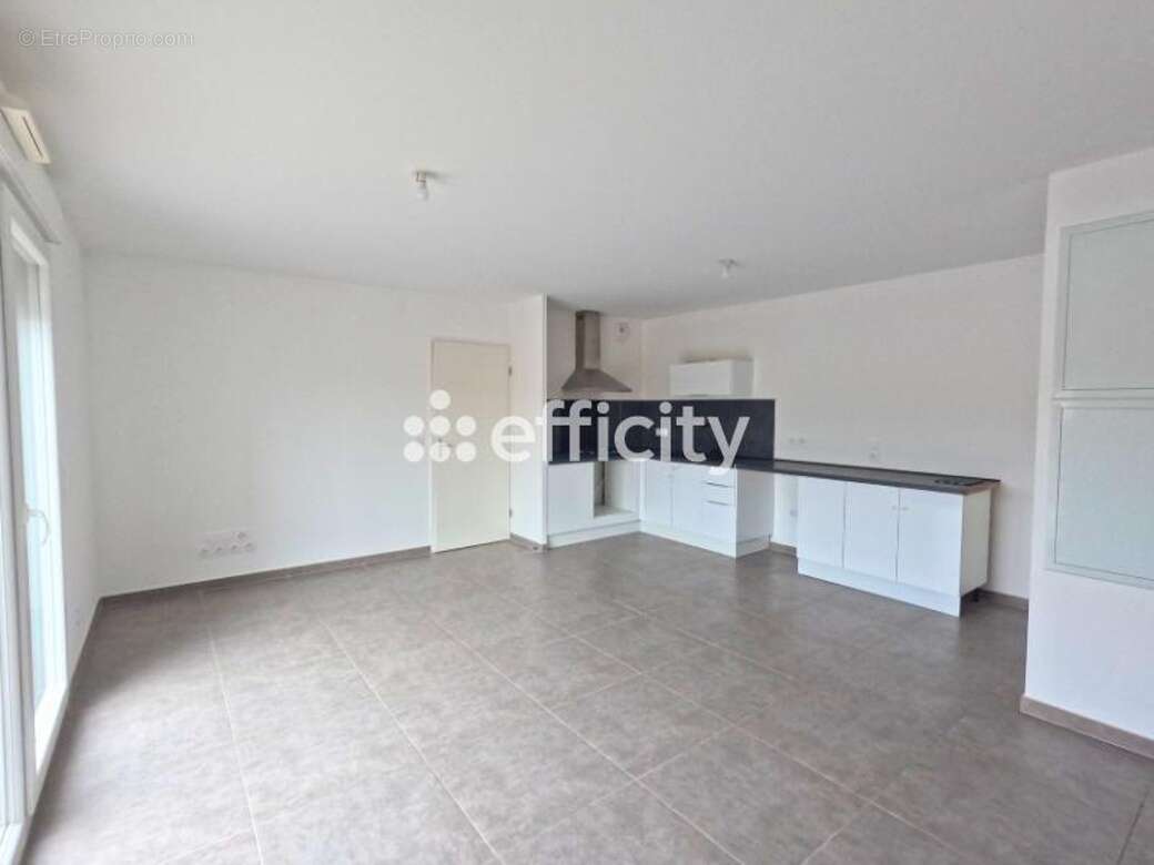Appartement à SAINT-LAURENT-DE-MURE