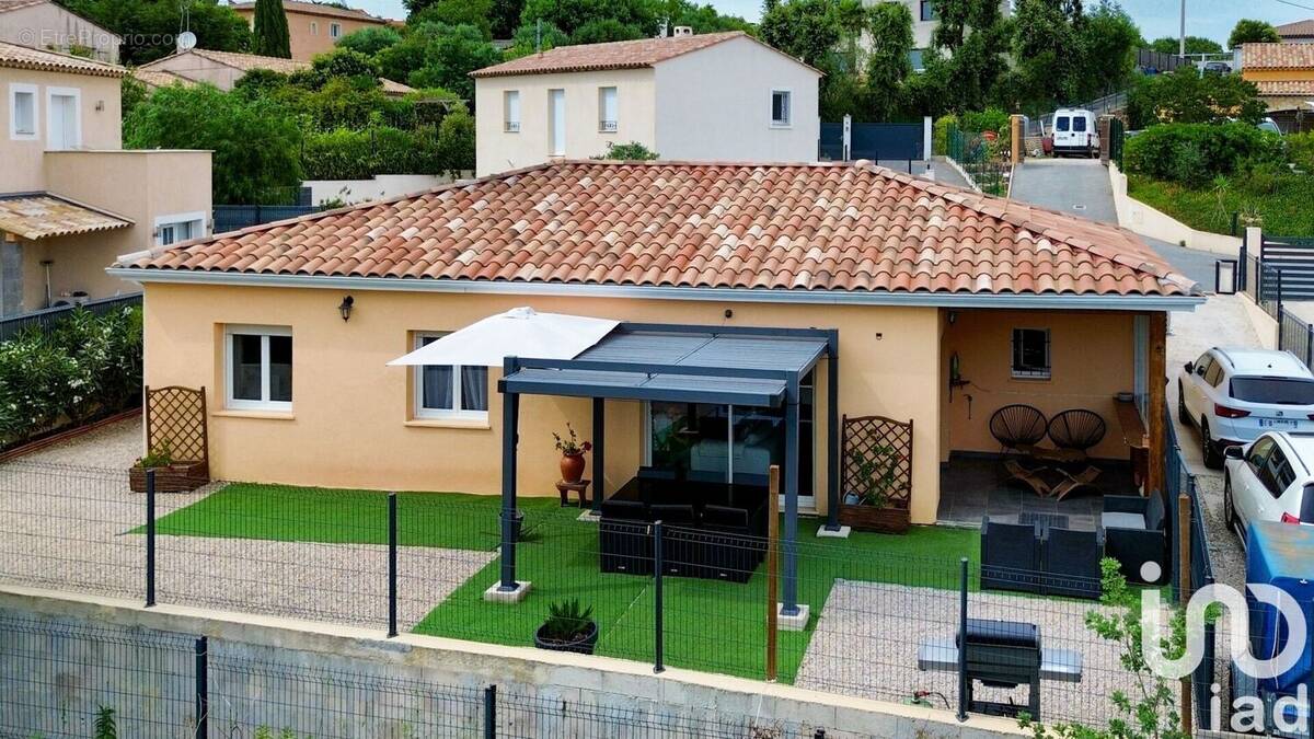Photo 1 - Maison à ROQUEBRUNE-SUR-ARGENS