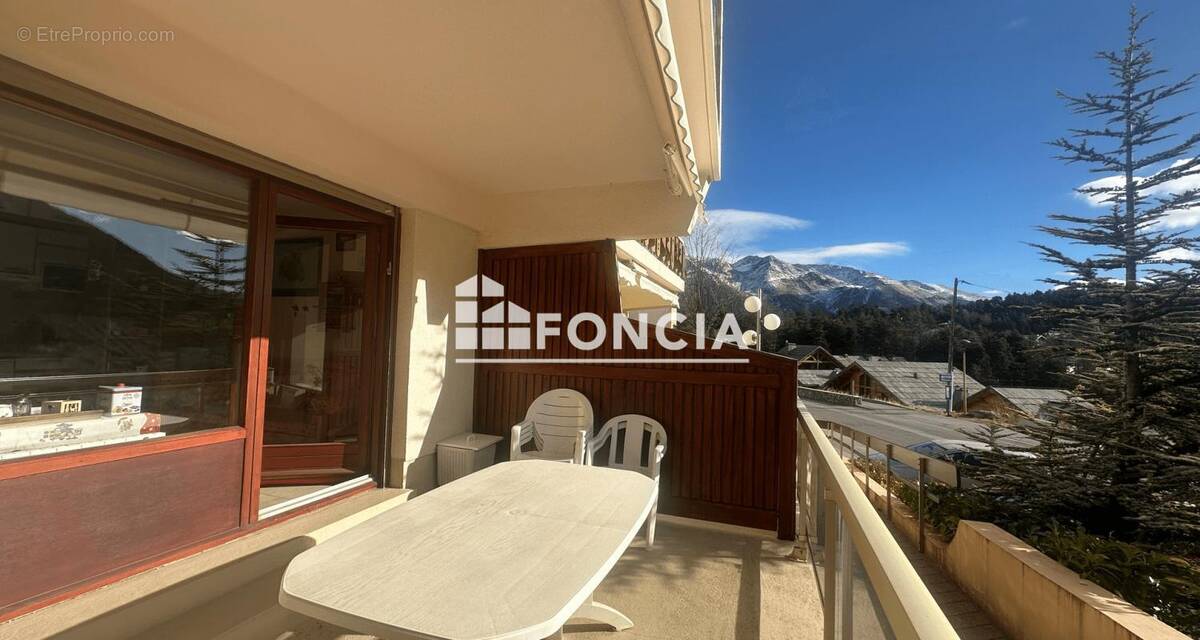 Appartement à SAINT-ETIENNE-DE-TINEE