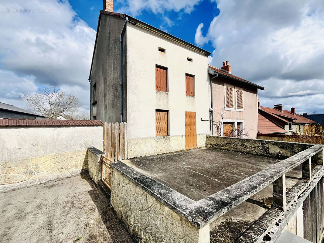 Maison à SERVANT