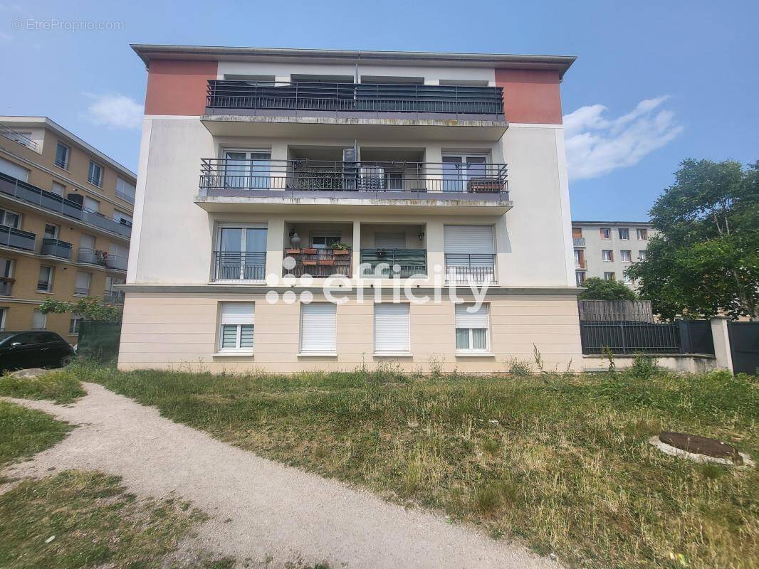 Appartement à MONTMAGNY