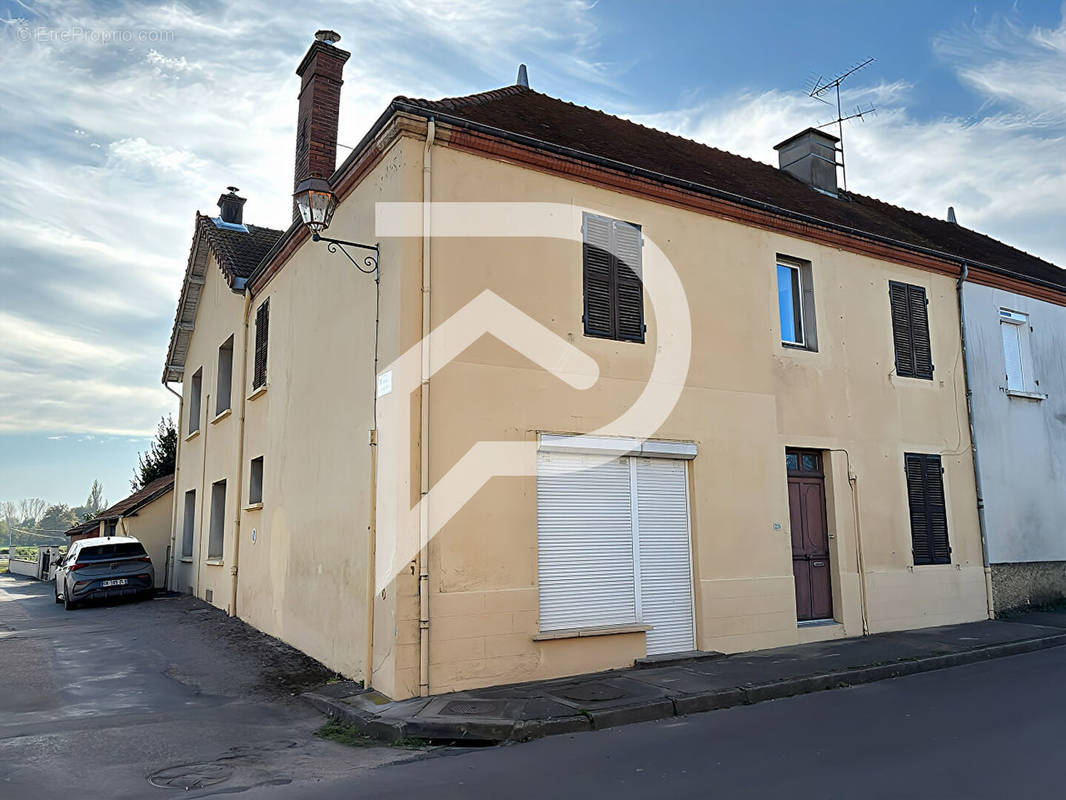 Maison à CHAMBILLY