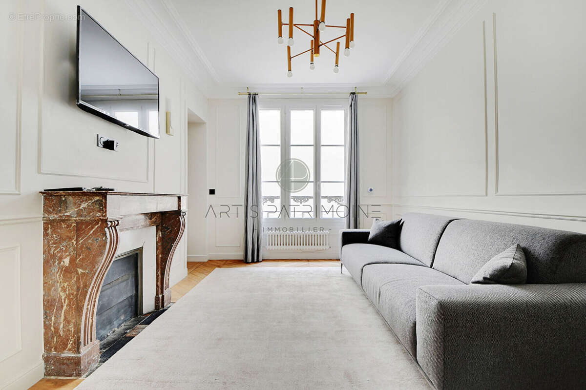 Appartement à PARIS-6E