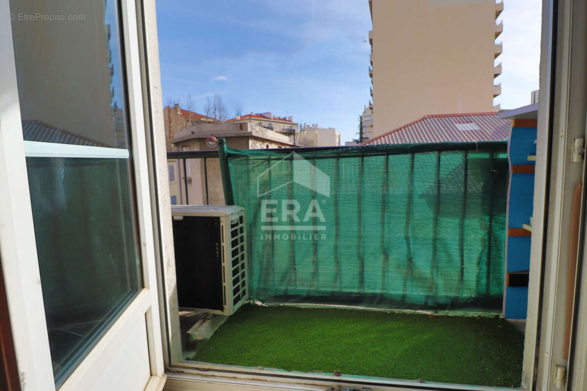Appartement à MARSEILLE-5E
