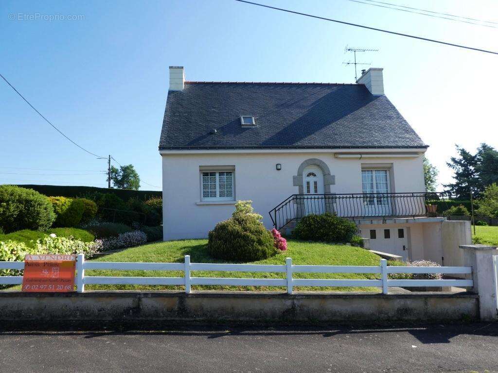 Maison à LOCMALO