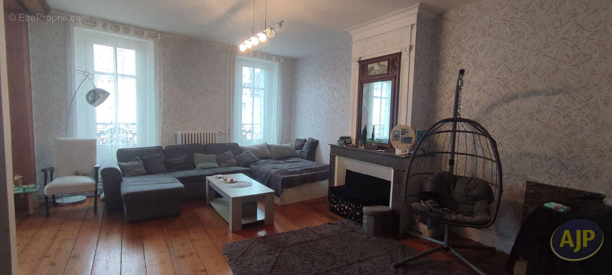 Appartement à PONS