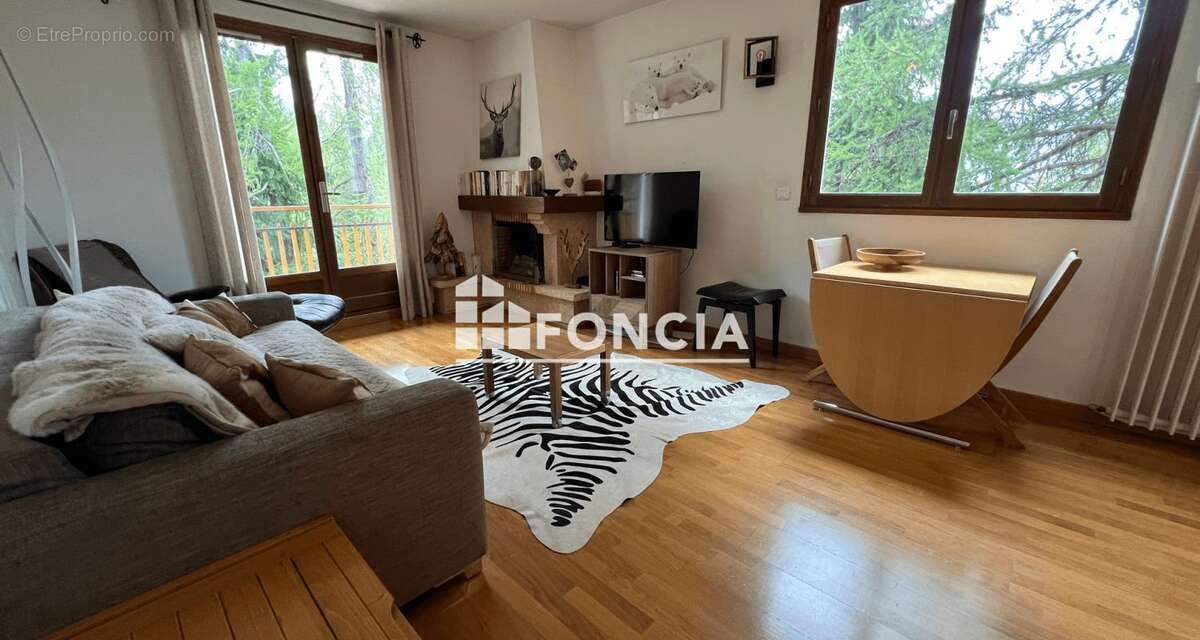 Appartement à SAINT-ETIENNE-DE-TINEE