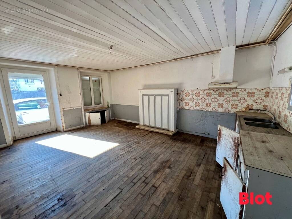 Maison à ILLIFAUT