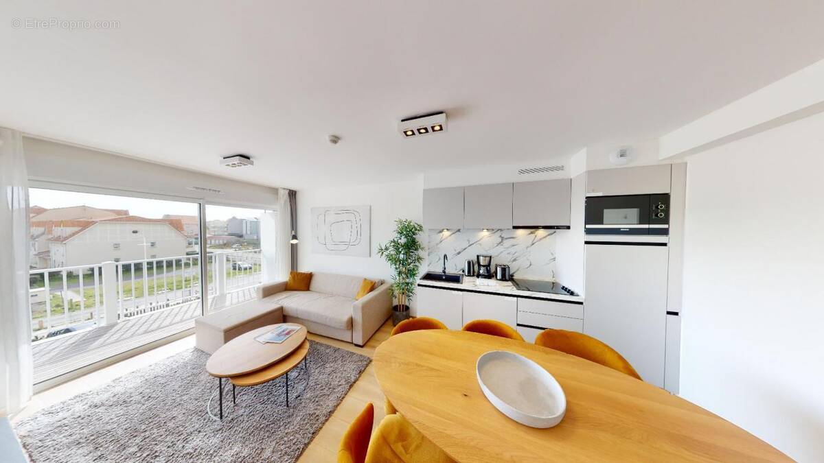Appartement à CAMIERS