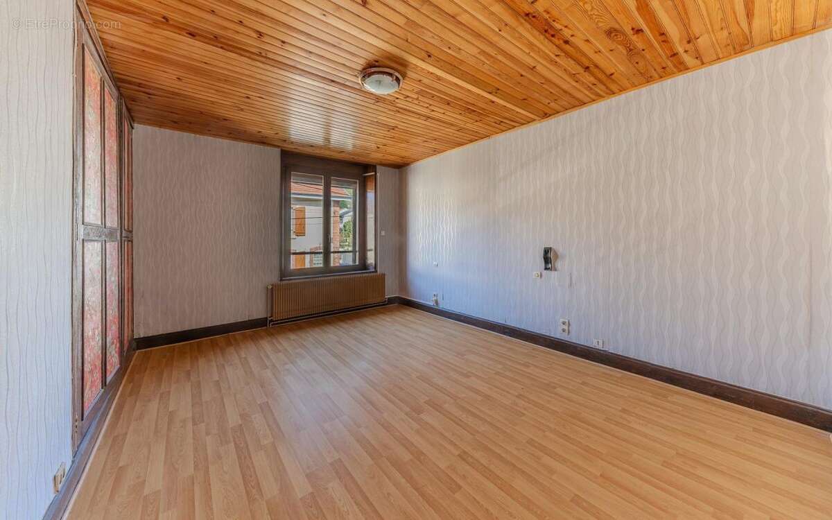 Maison à MAXEVILLE