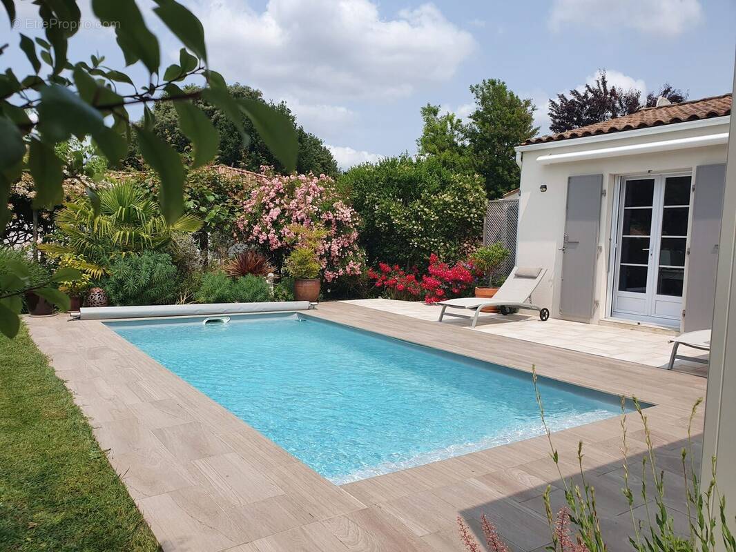 Maison à COZES