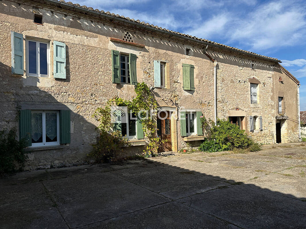 Maison à VIRAC