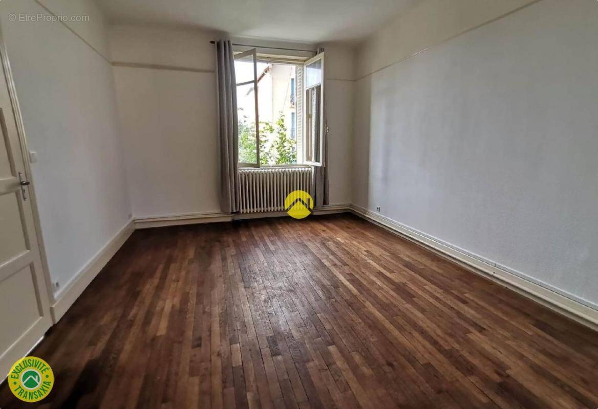 Appartement à NERIS-LES-BAINS
