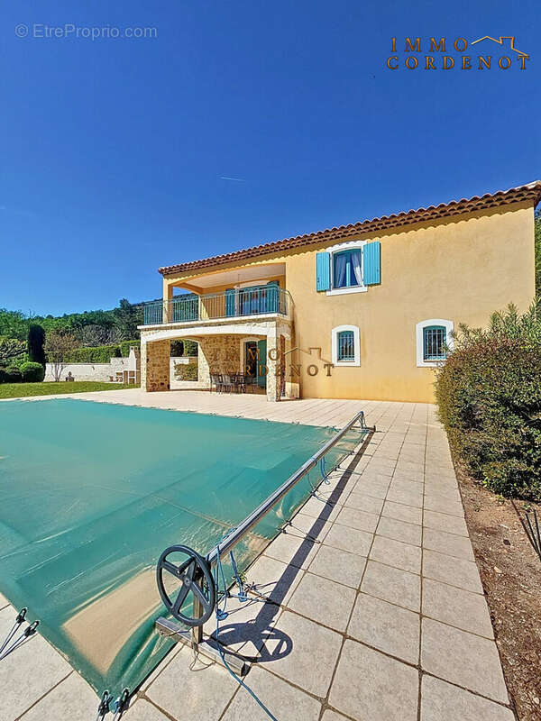 Maison à BESSE-SUR-ISSOLE