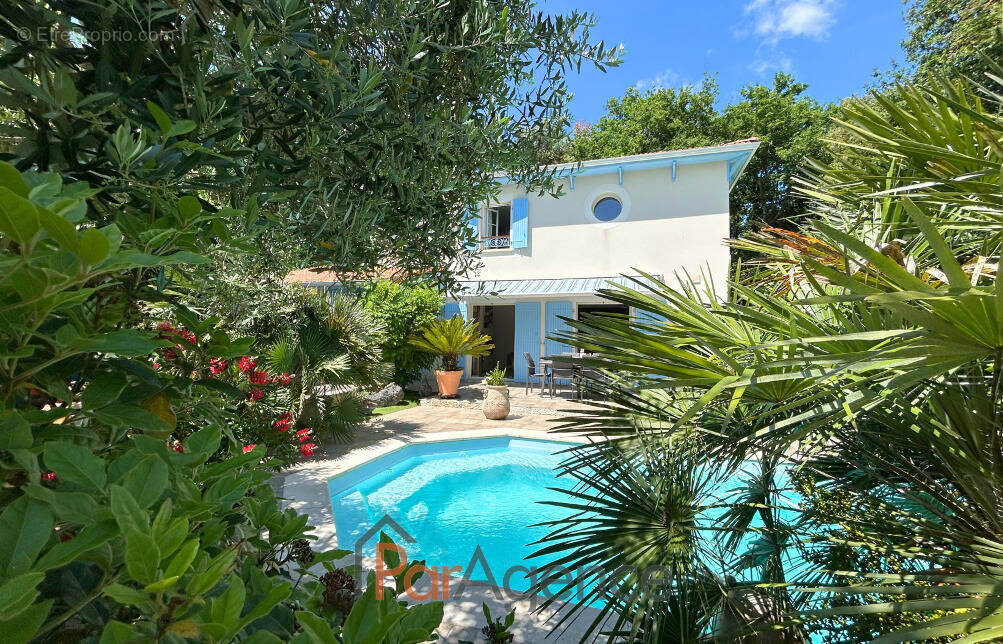 Maison à SAINT-PALAIS-SUR-MER