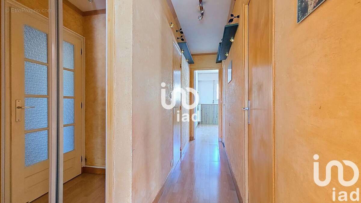 Photo 9 - Appartement à RIS-ORANGIS