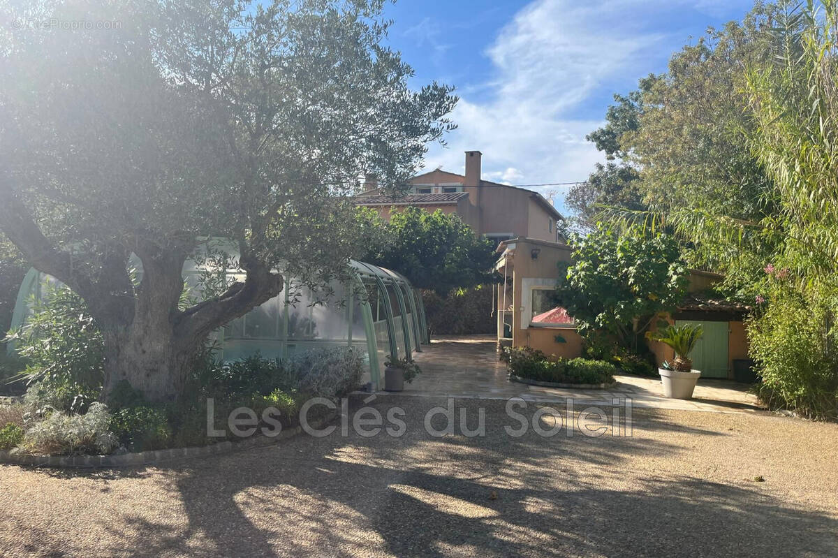 Maison à HYERES