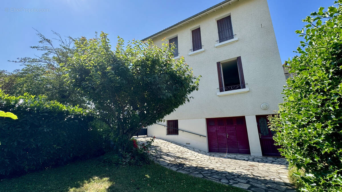 Maison à CLERMONT-FERRAND