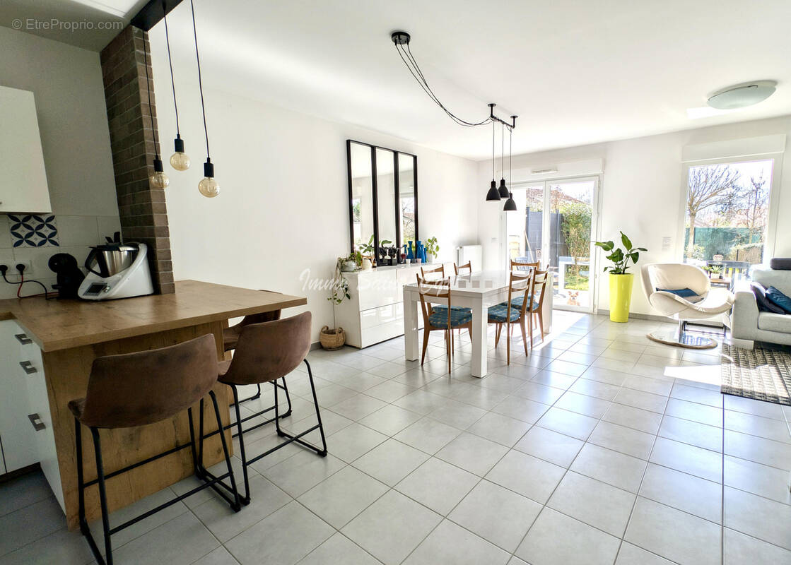 Maison à TREVOUX