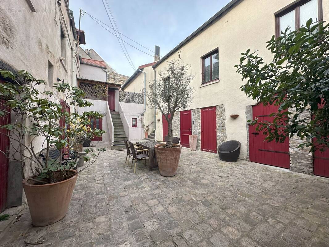 Appartement à BOUGIVAL
