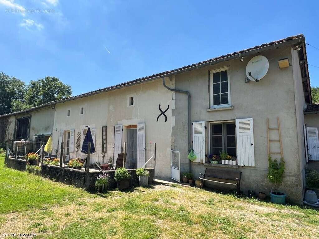 Maison à CIVRAY