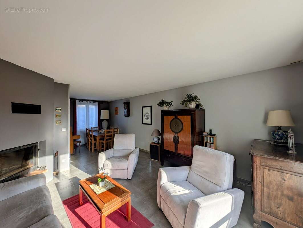 Maison à ELANCOURT
