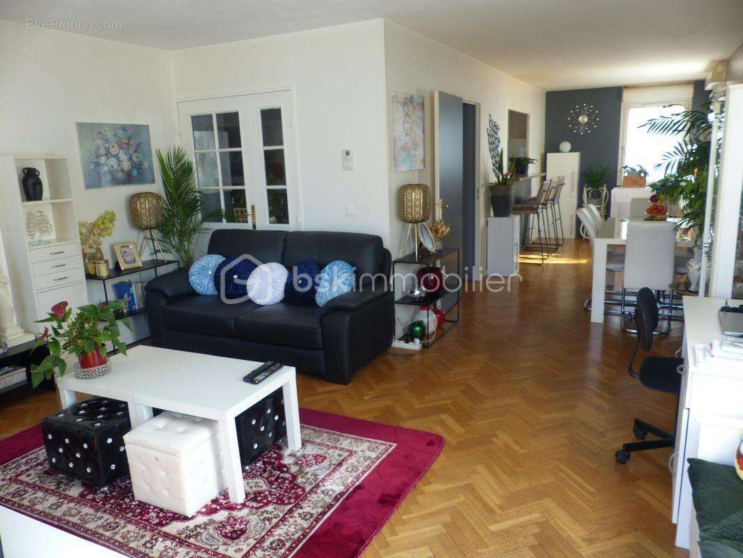 Appartement à SAVIGNY-SUR-ORGE