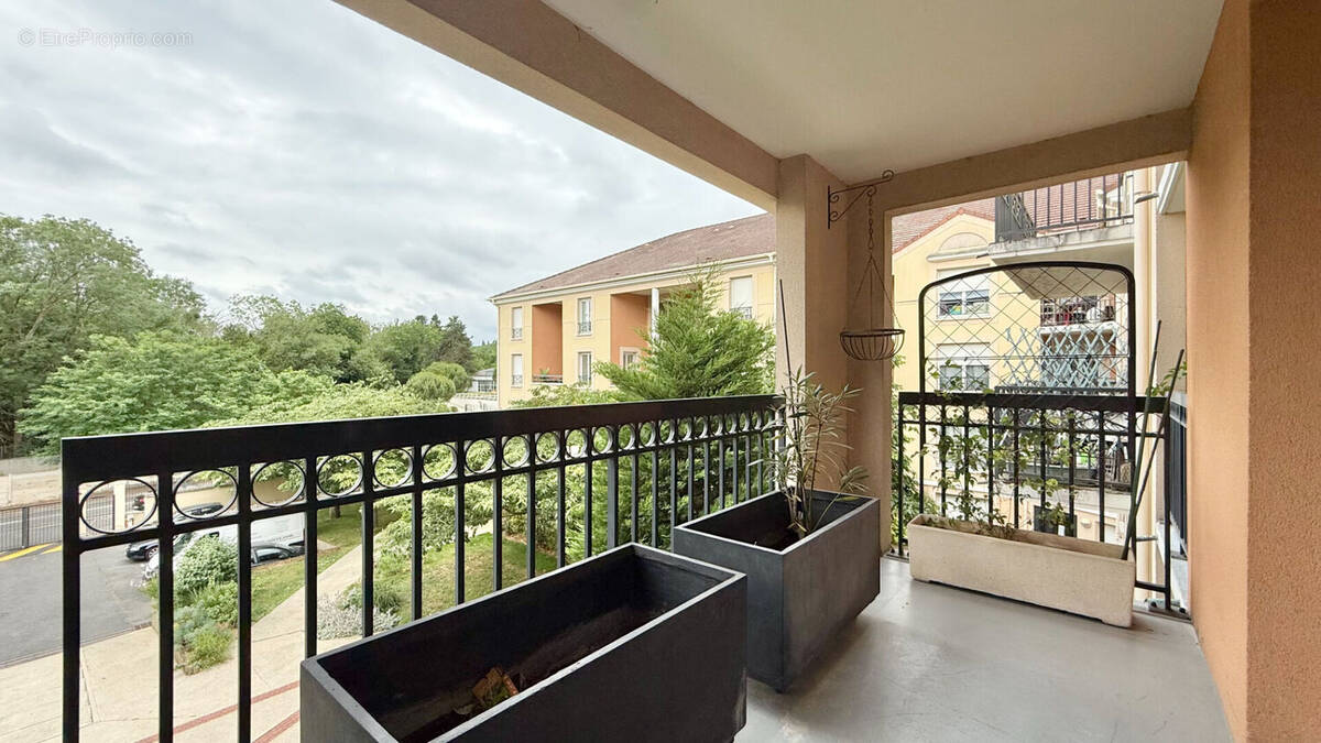 Appartement à CORBEIL-ESSONNES