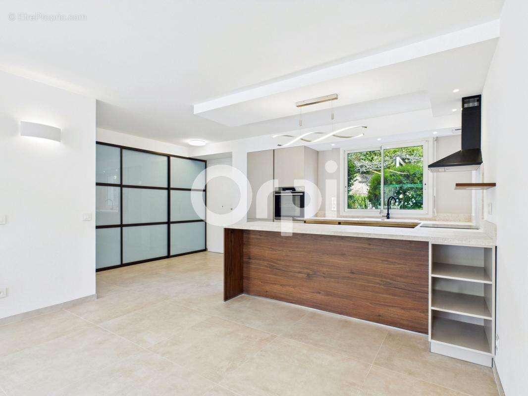 Appartement à MANDELIEU-LA-NAPOULE