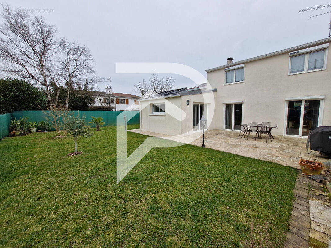 Maison à CESSON