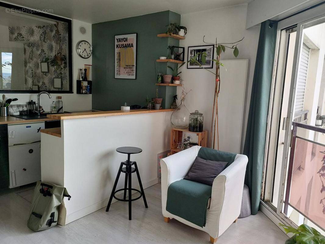 Appartement à PARIS-19E