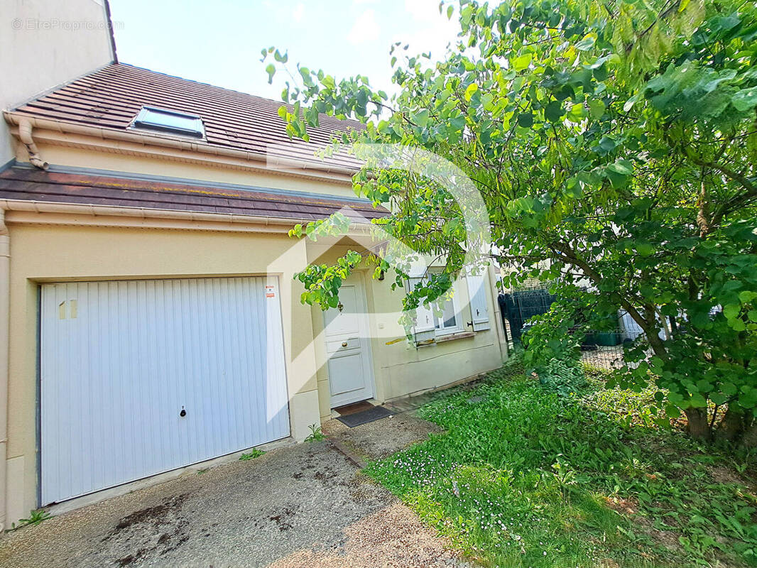Maison à MERU