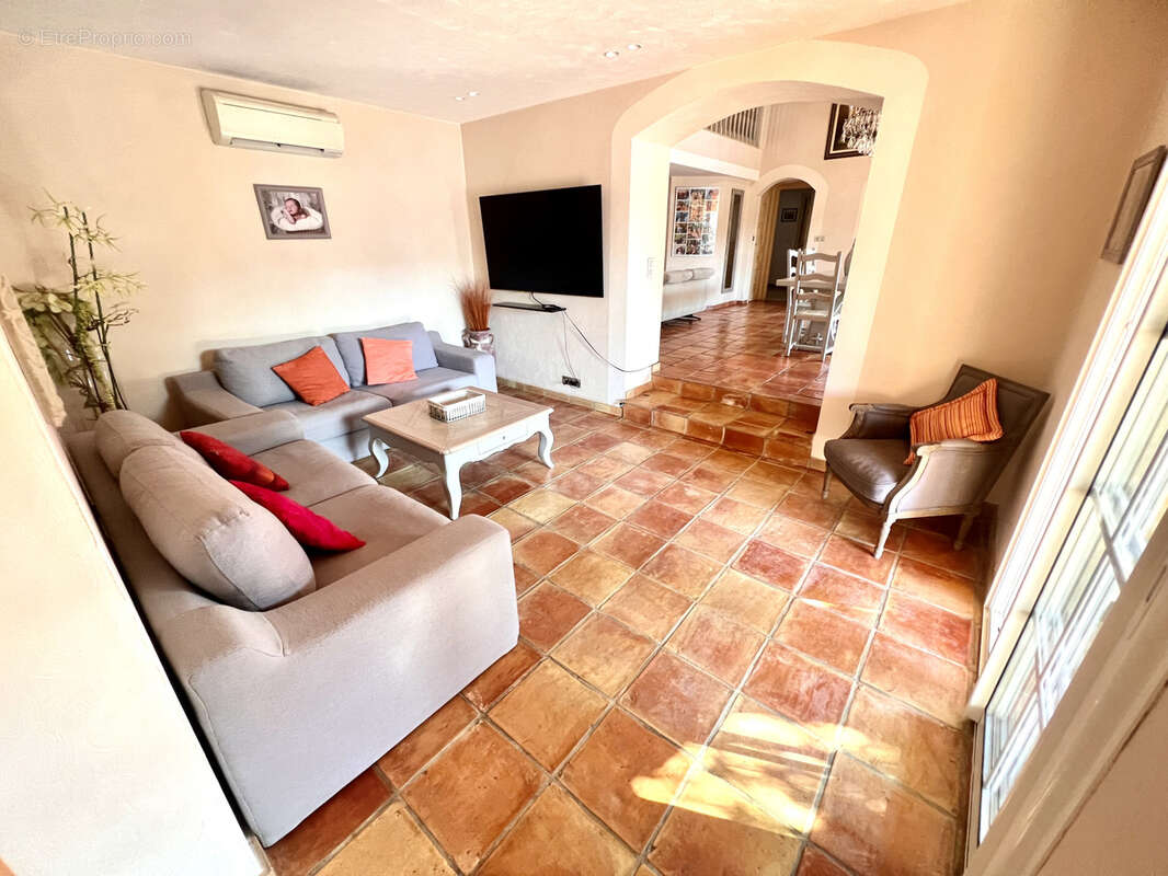 Maison à MOUANS-SARTOUX
